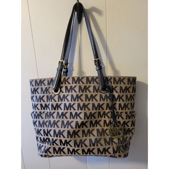 Michael Kors Three Compartments Beige Black Signature Jet Set Shoulder Tote Bag - Picture 1 of 12